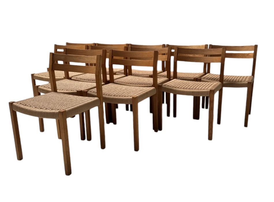 Set of 12 Mid-Century Modern 401 Dining Room Chairs by Niels Otto Møller, 1970s